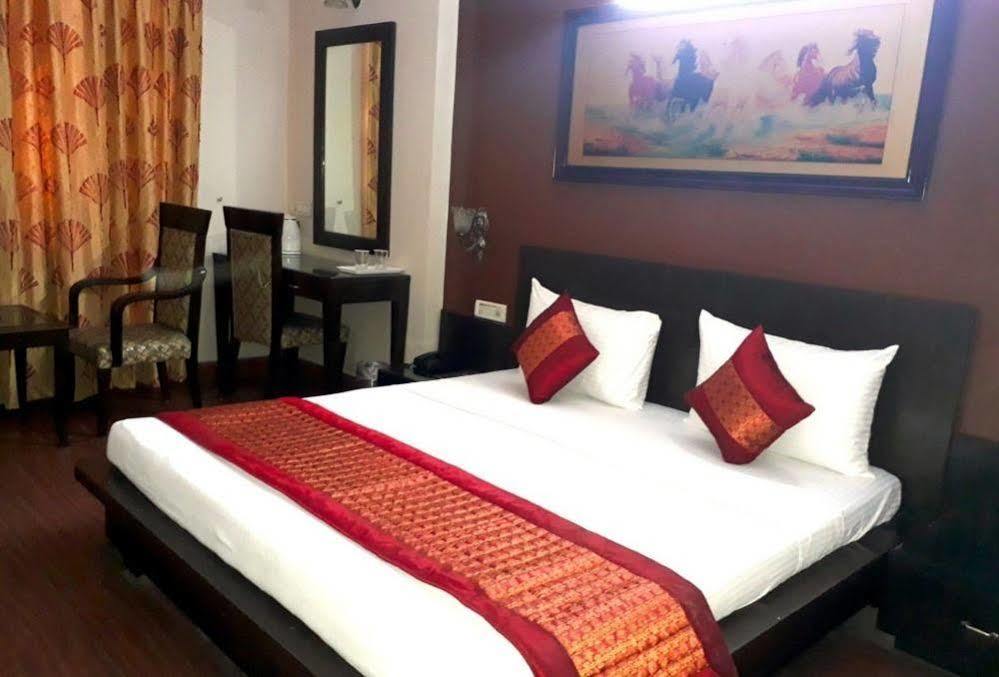Hotel O Mid Town Delhi  Bagian luar foto