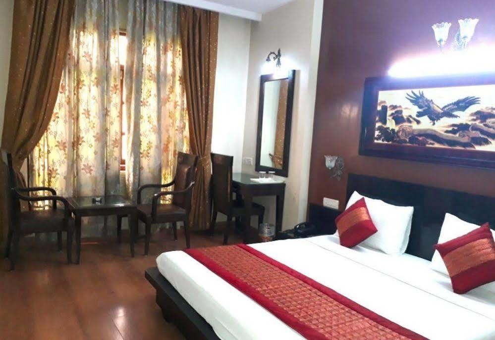 Hotel O Mid Town Delhi  Bagian luar foto