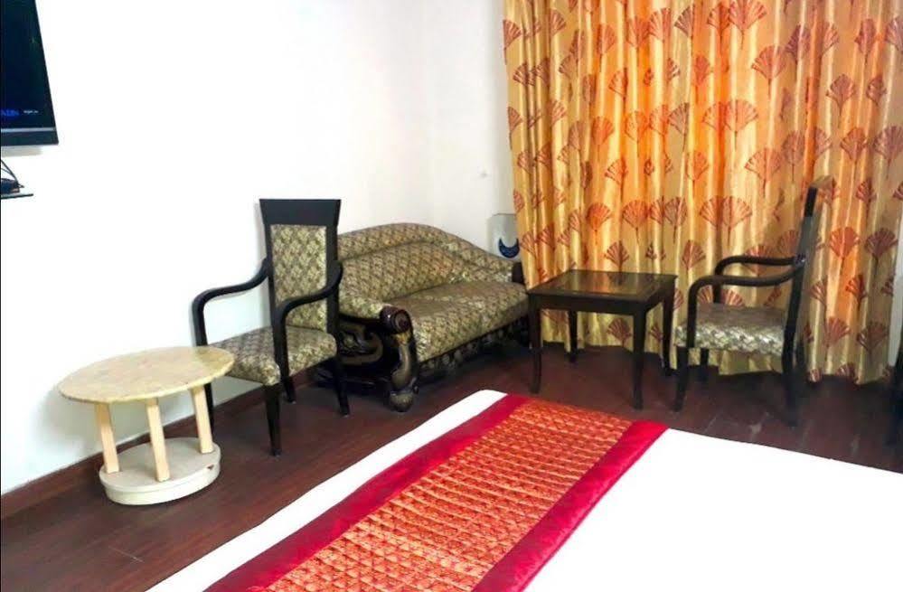 Hotel O Mid Town Delhi  Bagian luar foto